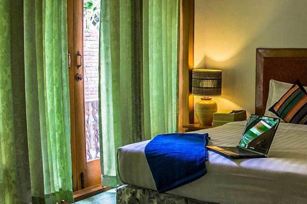 Raza Gyo Hotel Bagan Exterior photo