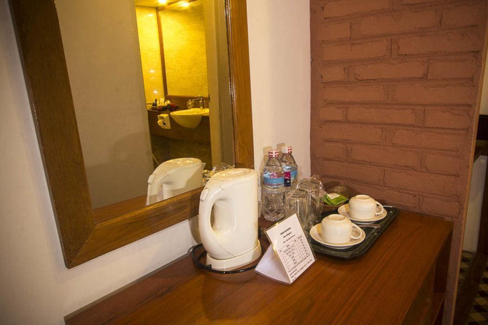 Raza Gyo Hotel Bagan Exterior photo