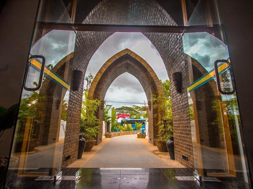 Raza Gyo Hotel Bagan Exterior photo