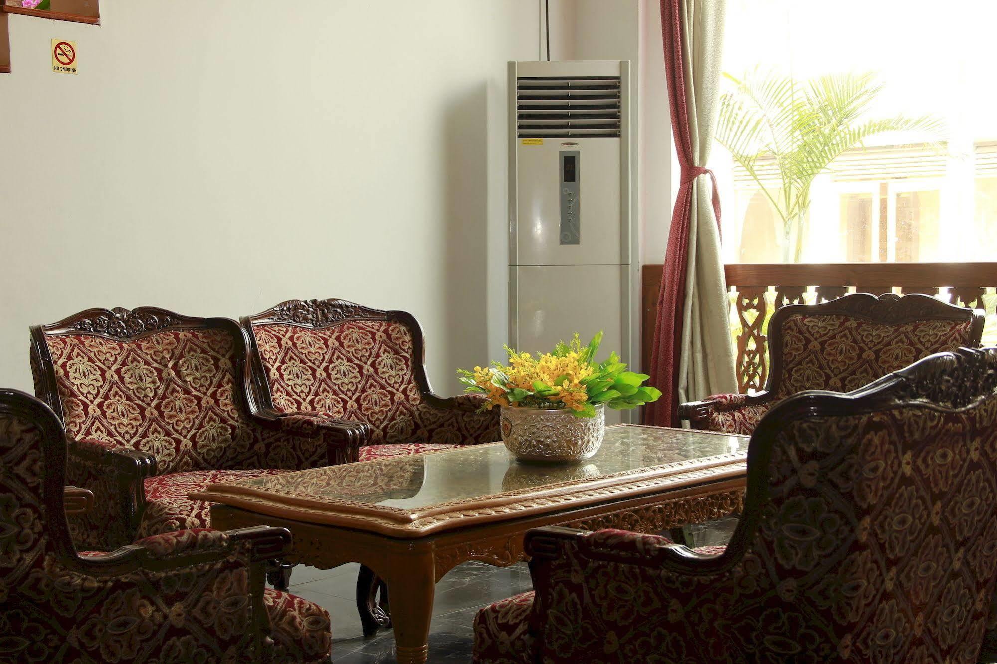 Raza Gyo Hotel Bagan Exterior photo