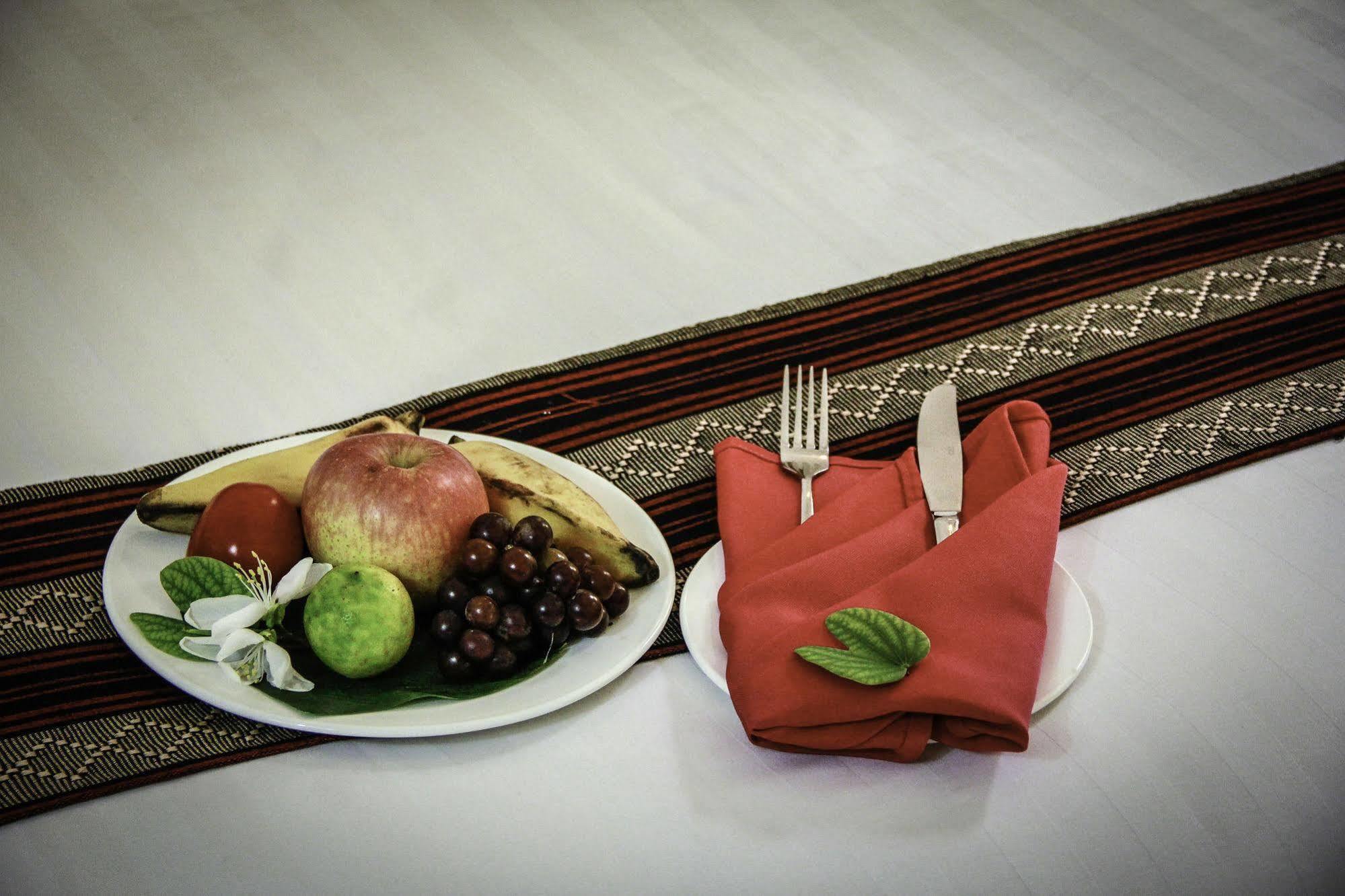 Raza Gyo Hotel Bagan Exterior photo